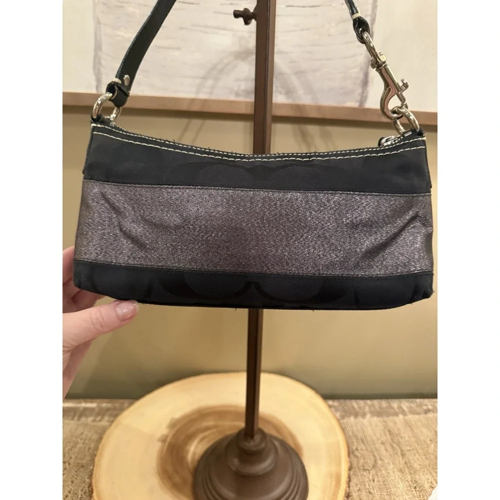 Coach signature black